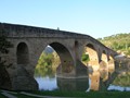 sredniowieczne mosty budowano, aby ulatwic droge pielgrzymom. Najslynniejszym byl ten w Peunta da Reina
